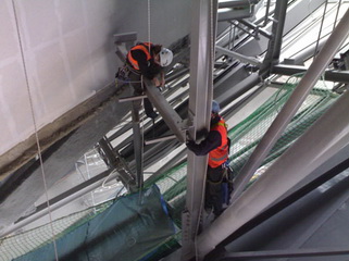  Montagearbeiten Windrad Lueftung in BMW - Welt München