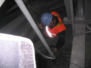  Montagearbeiten Windrad Lueftung in BMW - Welt München