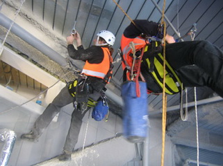  Montagearbeiten Windrad Lueftung in BMW - Welt München